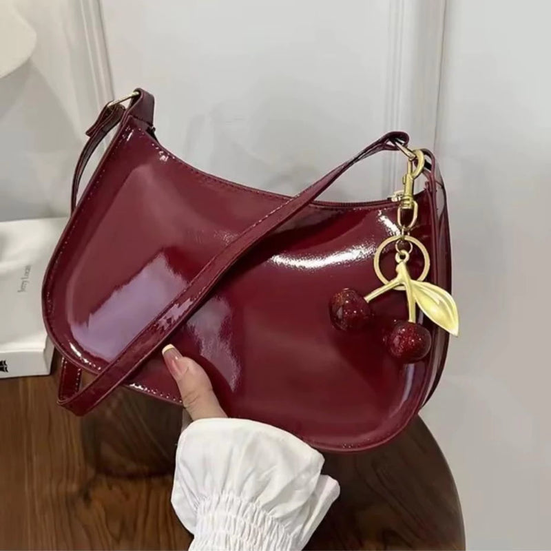 🍒 Bolsa Baguete Cereja Elegance + Chaveiro